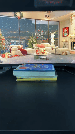 Color‑shifting ambiance